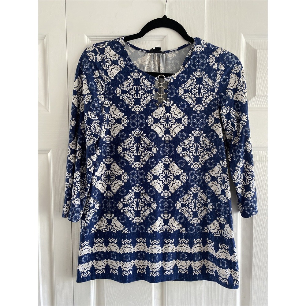 Tacera Damask Medallion Tunic Womens Size S Blue‎ White Ring Detail Roll Tab Top